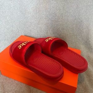 Nike slides